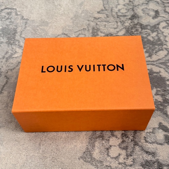 LOUIS VUITTON Embossed Monogram Flat  Sandal - Picture 7 of 7